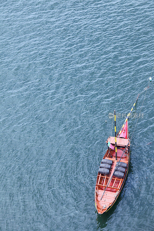 杜罗河上的传统波尔图船