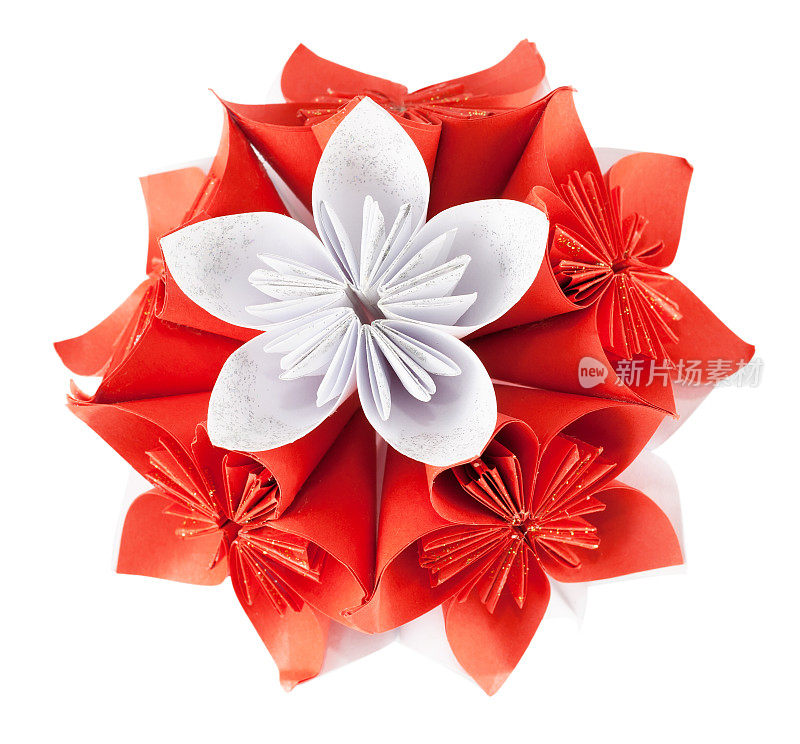 红色和白色的kusudama