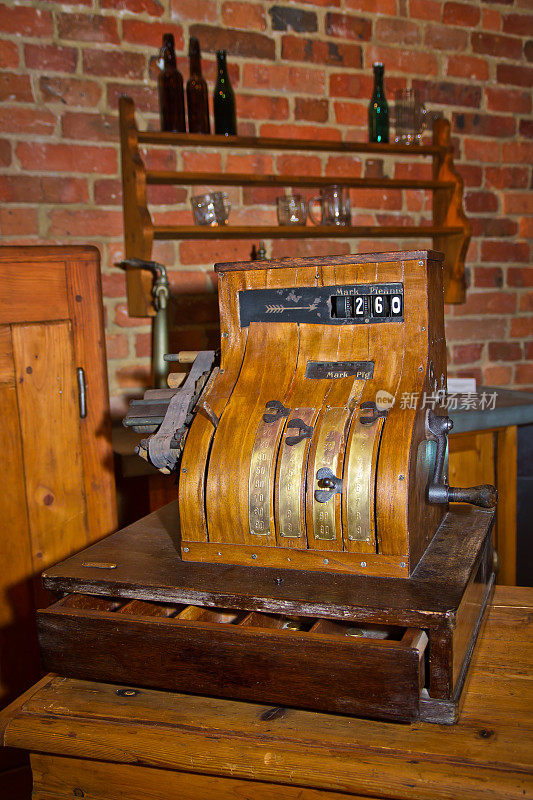 旧的收银机