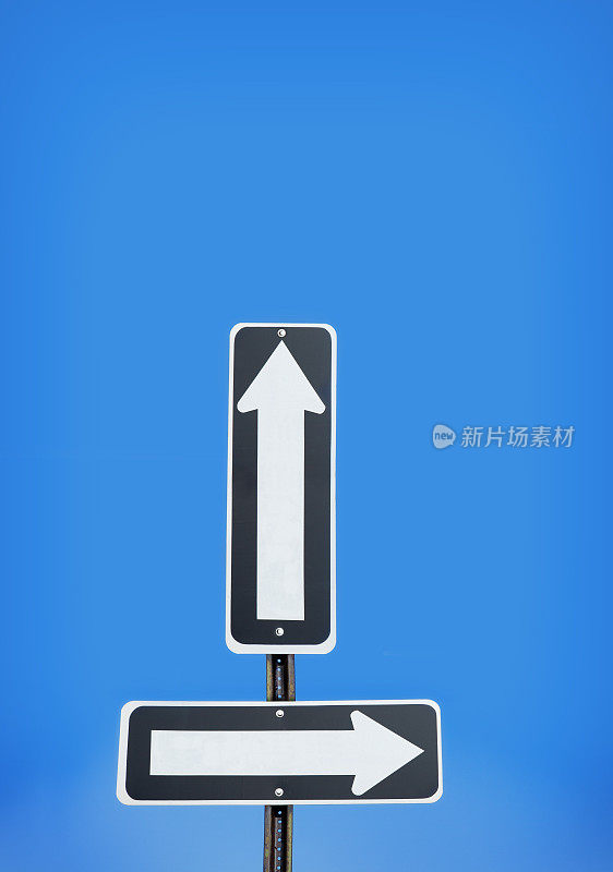 空白箭头街道指示牌指向上和右