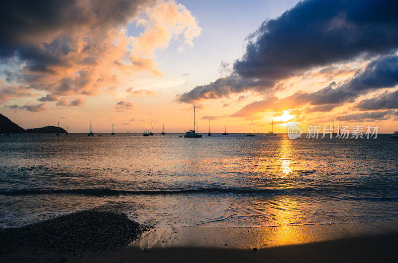 令人叹为观止的加勒比海滩日落