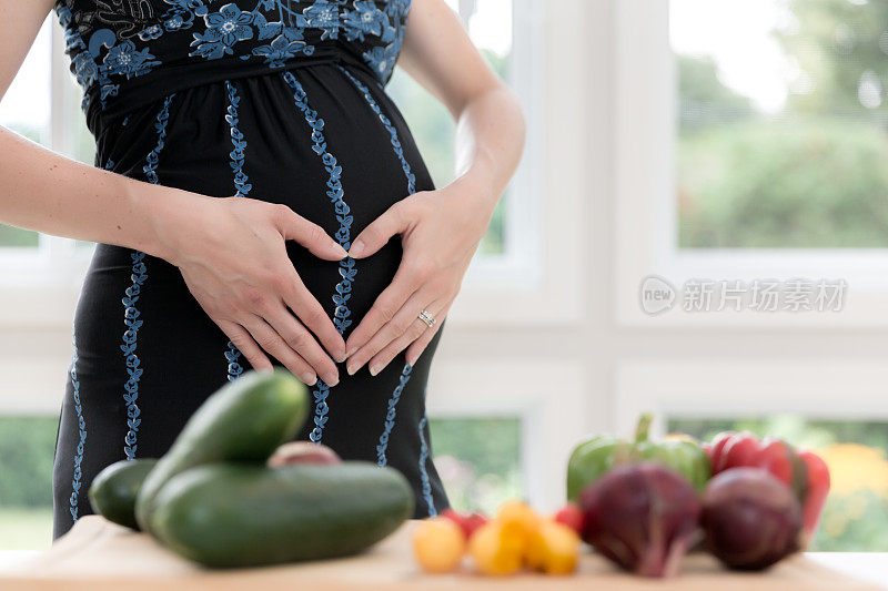 孕妇用新鲜蔬菜烹饪