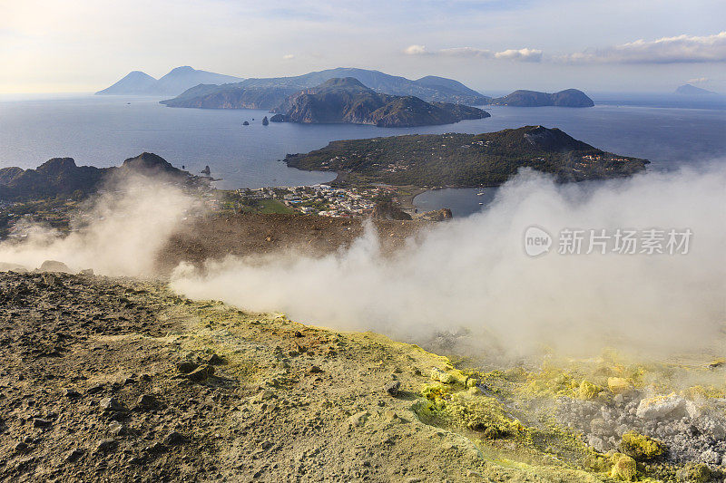 西西里岛的埃奥利亚群岛上的火山喷气孔