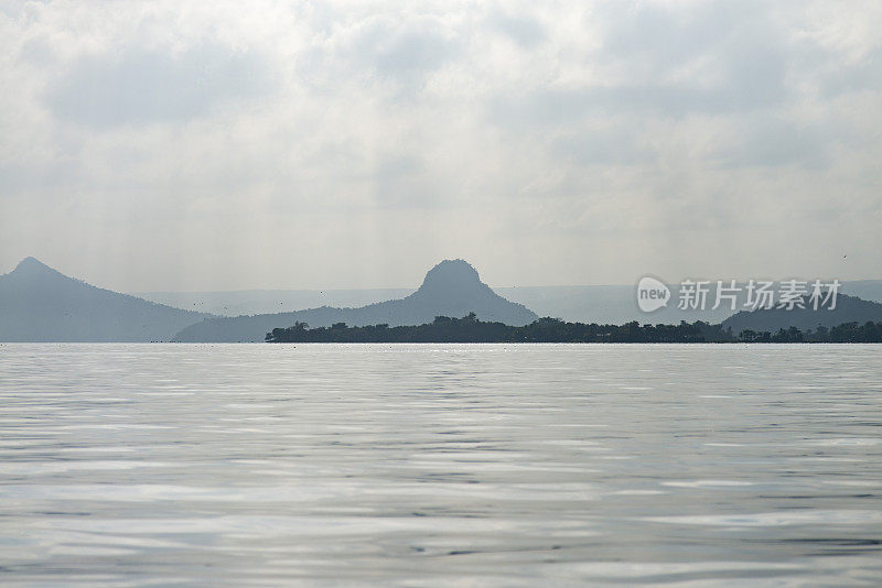 菲律宾塔阿尔火山岛