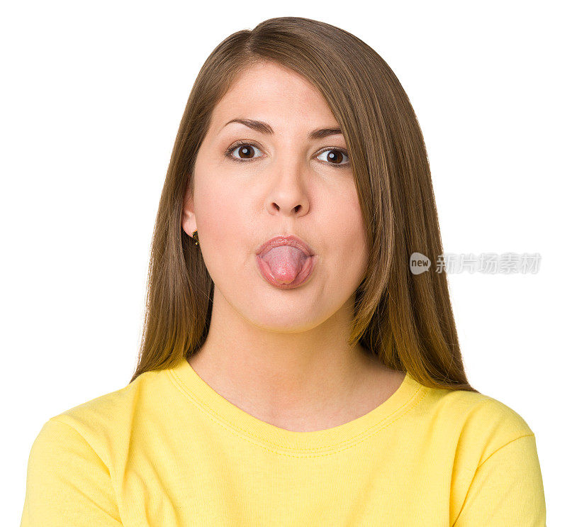 年轻女子伸出舌头