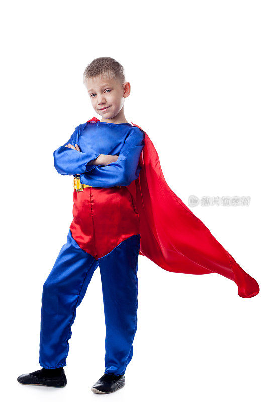 可爱的男孩穿着超人服装摆姿势