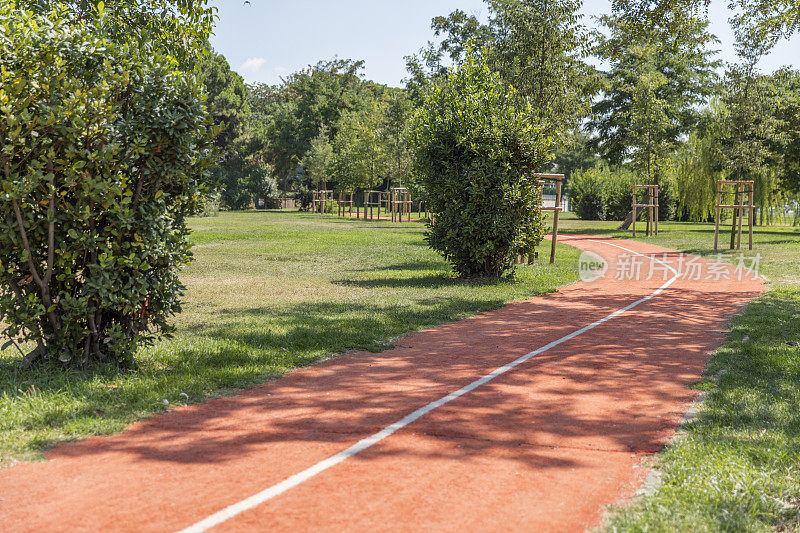 公园内的跑步道