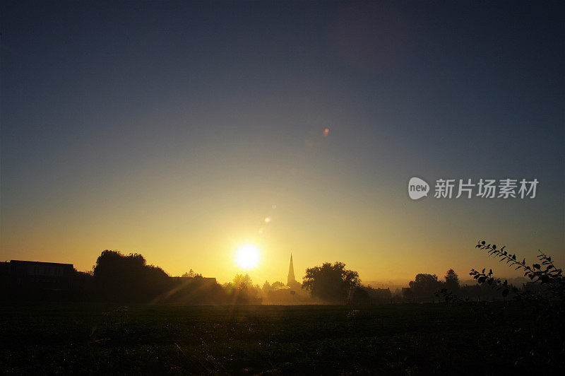 黎明的场景