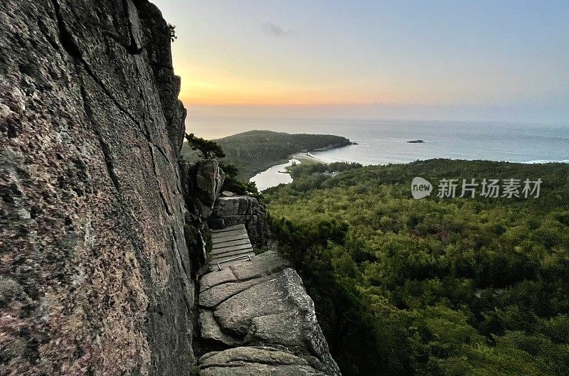 从蜂巢小径看-阿卡迪亚徒步旅行NP