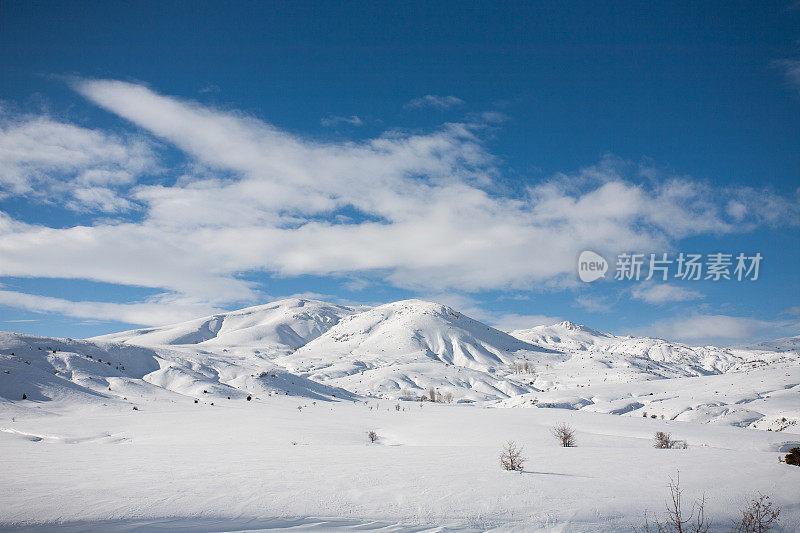 冬天下雪的场景