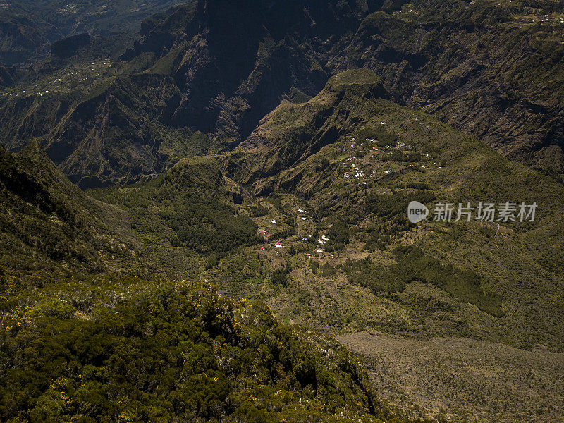 留尼旺山村