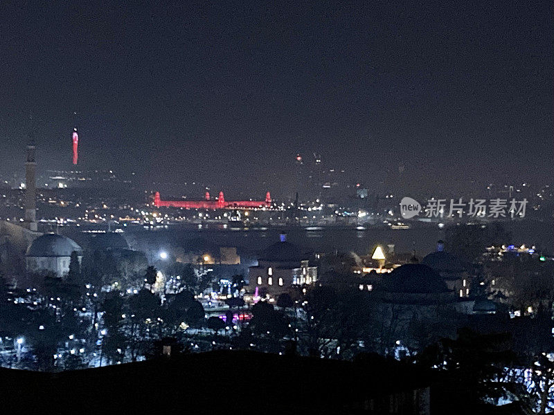 土耳其-伊斯坦布尔-夜晚的苏丹哈梅特全景