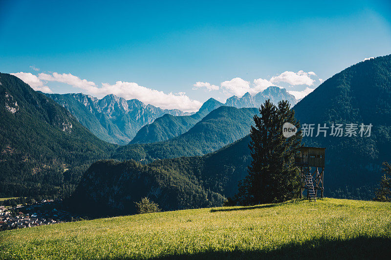 风景如画的特里格拉夫山全景