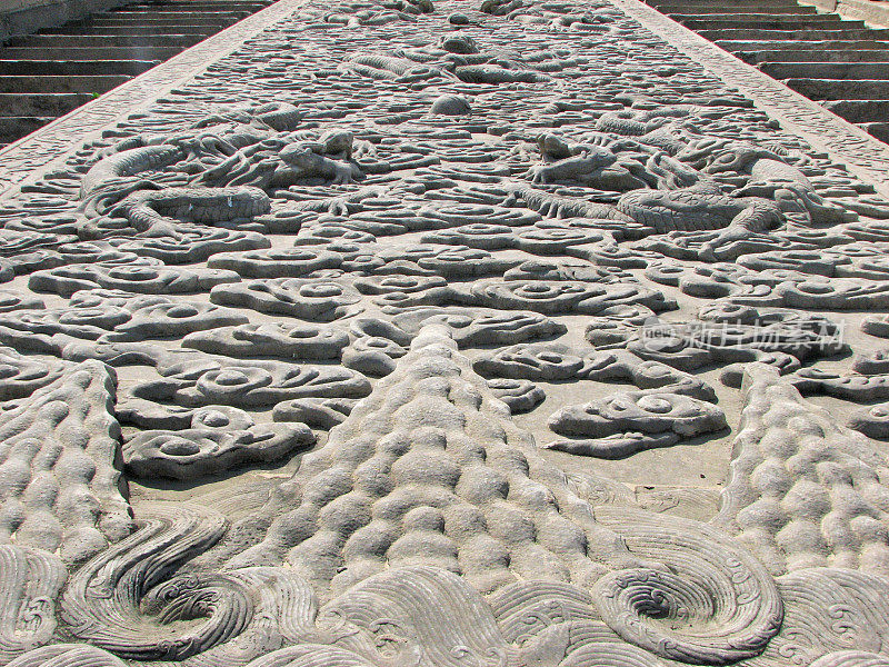 北京紫禁城最大的大理石台阶雕刻