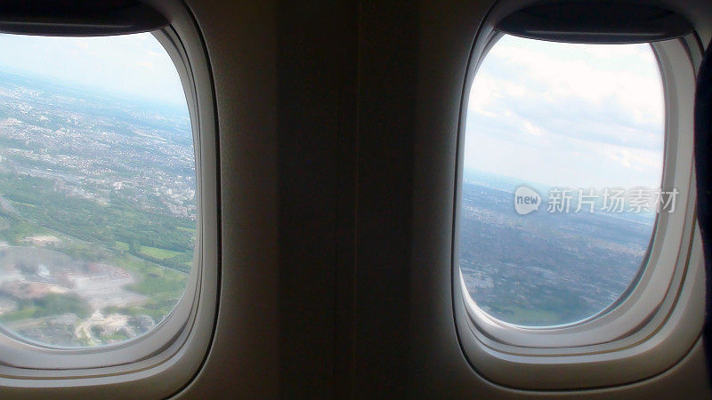 透过飞机窗户看风景