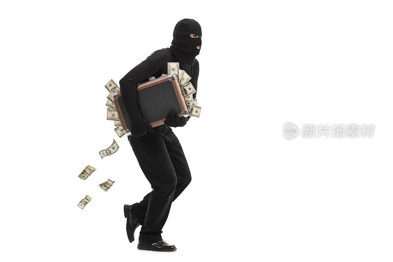 小偷带着一个装满钱的袋子逃跑