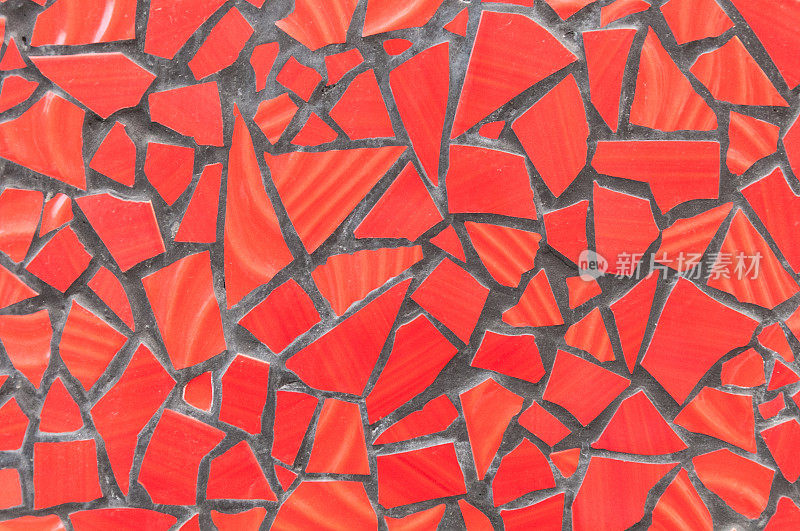 红色瓷砖背景，由瓷砖和瓷片拼接而成