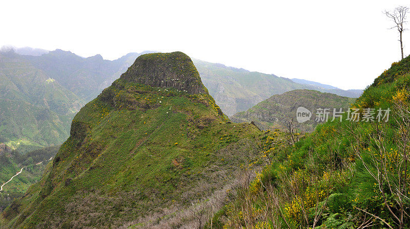 到处都是山峦――马德拉山