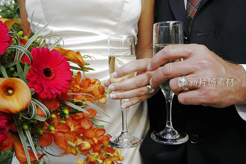 婚礼花束戒指酒。