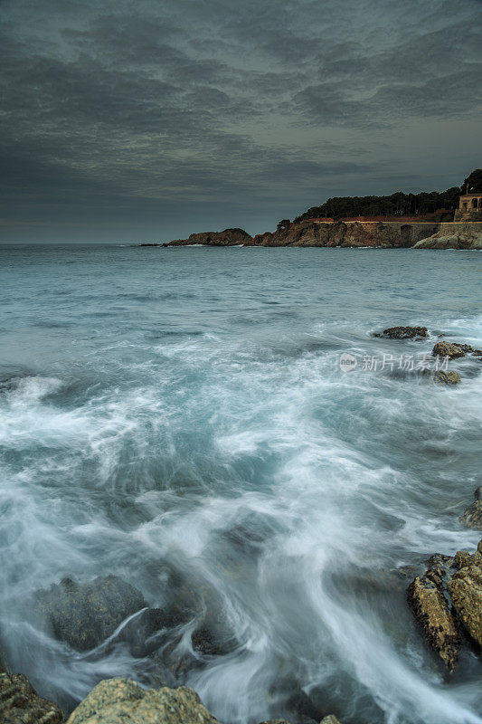 海、河