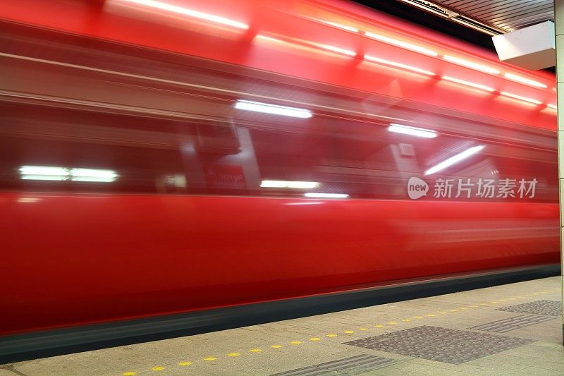 哥本哈根地铁S-tog列车模糊运动