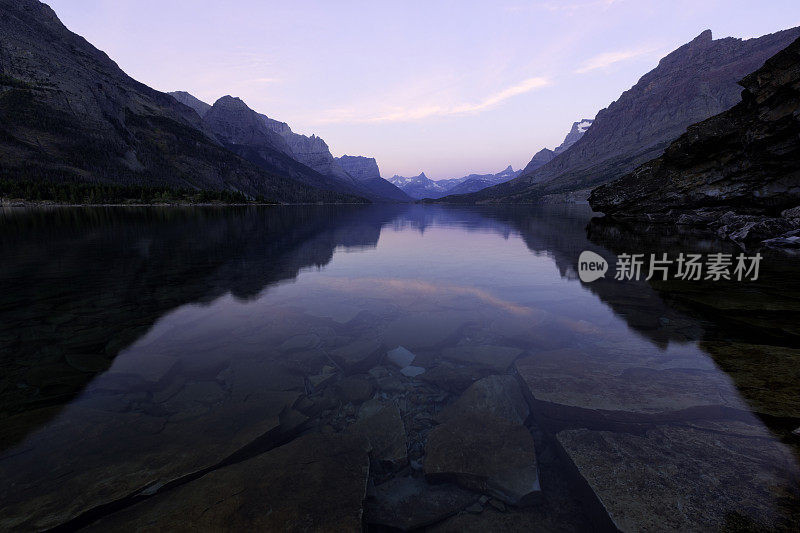 圣玛丽湖日出