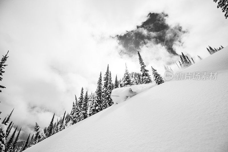 粉滑雪