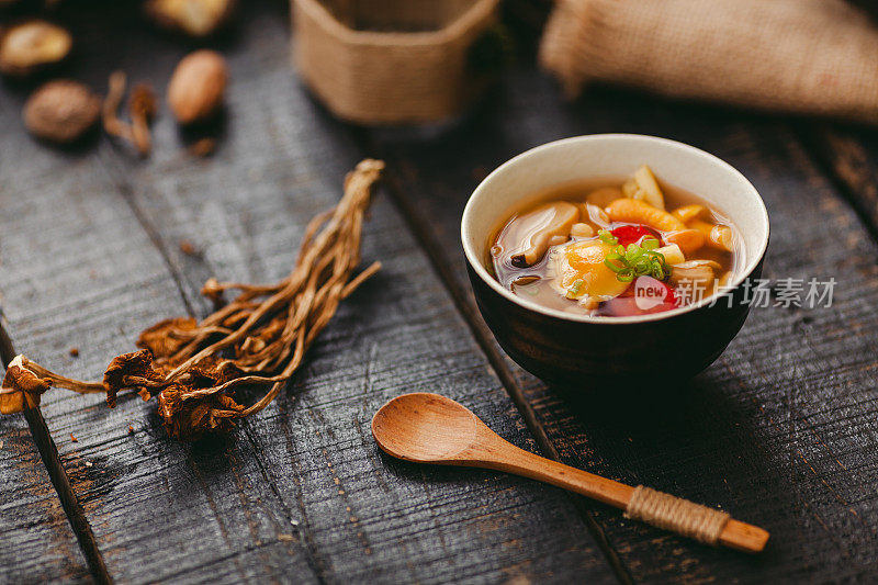 香菇汤，中国特色，云南特产