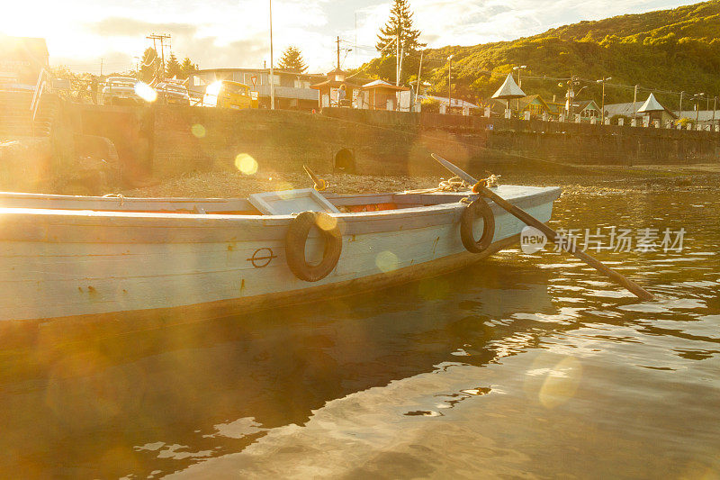 智利蒙特港五颜六色的小木船