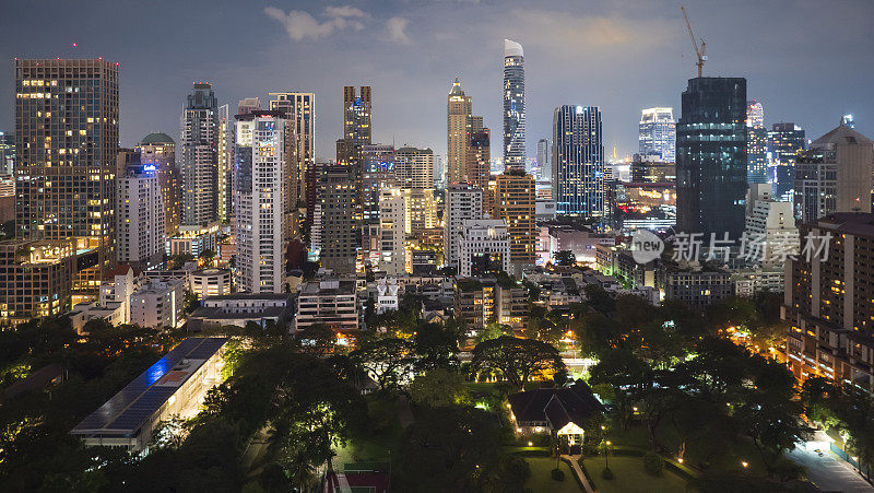曼谷的夜景和高楼大厦