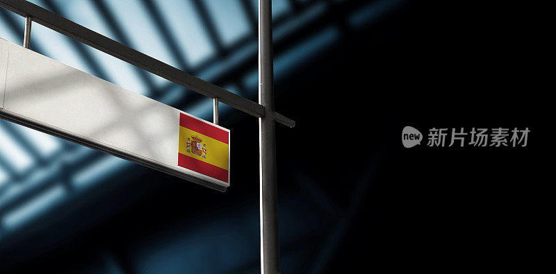 机场离境信息板上的西班牙国旗