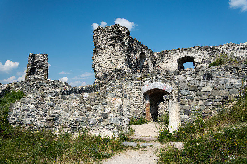 Csobánc山上的中世纪遗迹