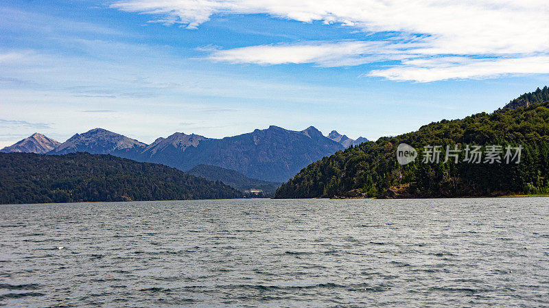 阿根廷巴塔哥尼亚巴里洛切的湖山和雪山