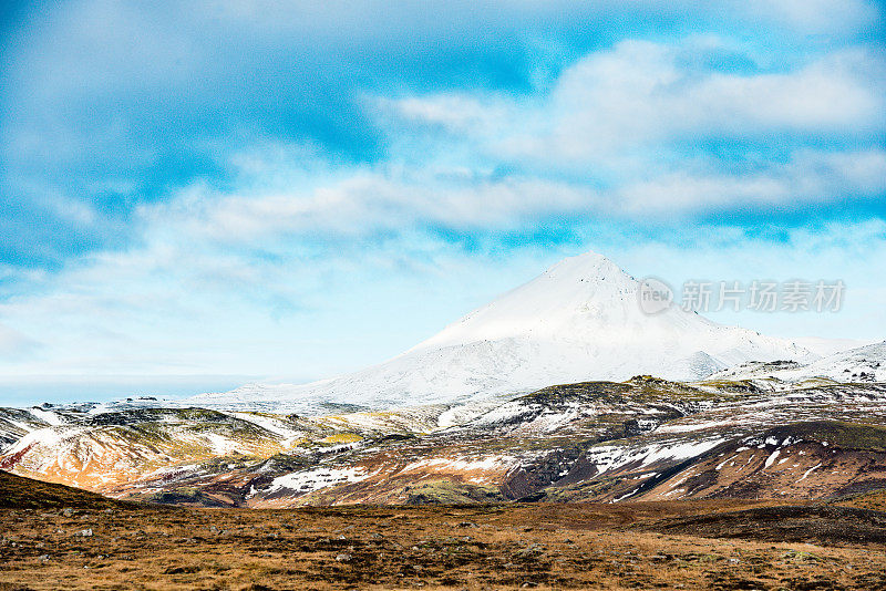 冰岛Snaefellsnes雪峰景观