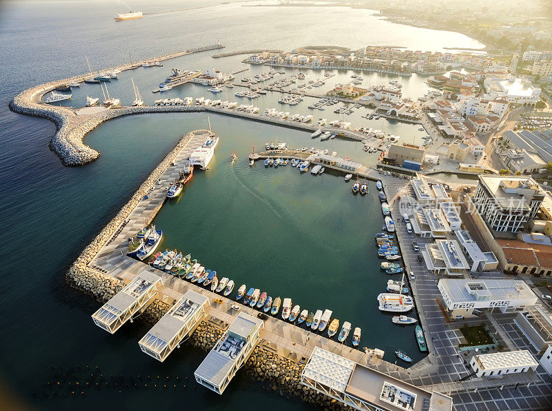 鸟瞰图利马索尔老港，塞浦路斯