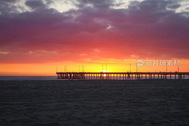 威尼斯海滩日落，加利福尼亚
