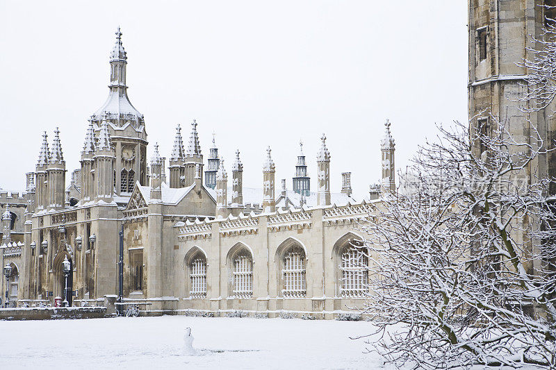 剑桥国王学院的圣诞雪