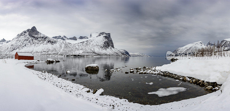挪威北部Senja岛的冬季全景