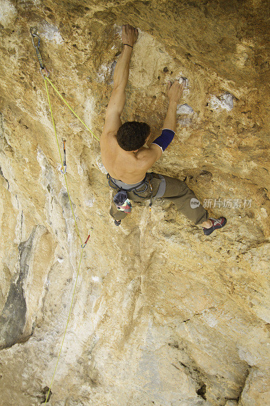 男性Rockclimber