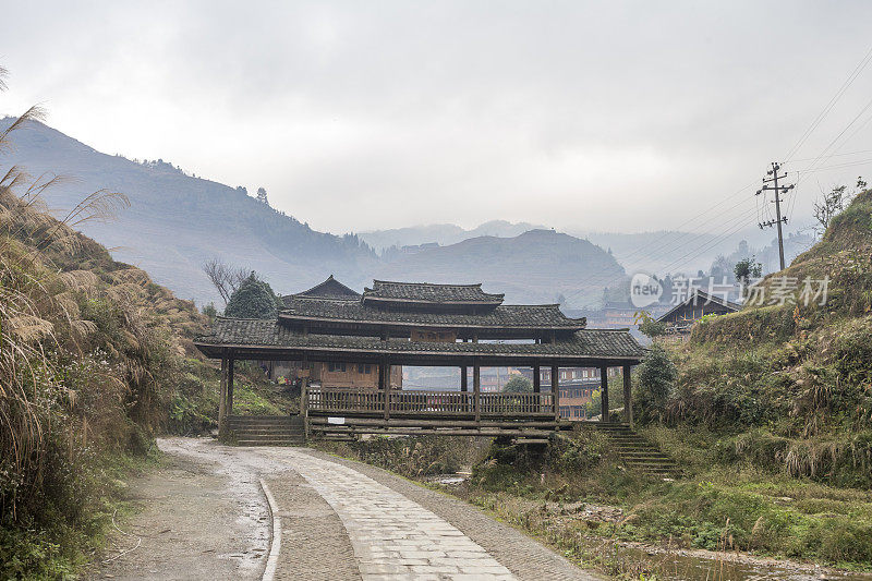 装饰牌坊在龙胜梯田和村在中国