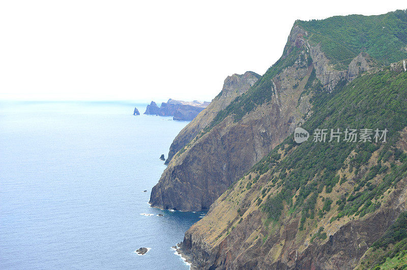 马德拉岛北海岸-向东方向