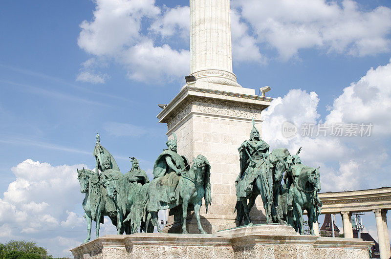 夏日布达佩斯英雄广场雕像的细节