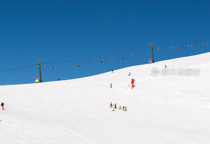 阿尔卑斯山的白云岩滑雪区