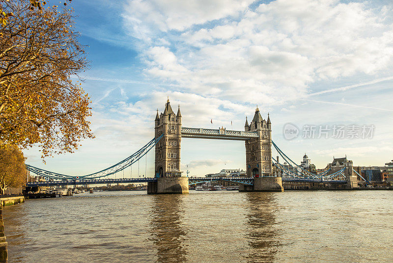英国伦敦秋季塔桥