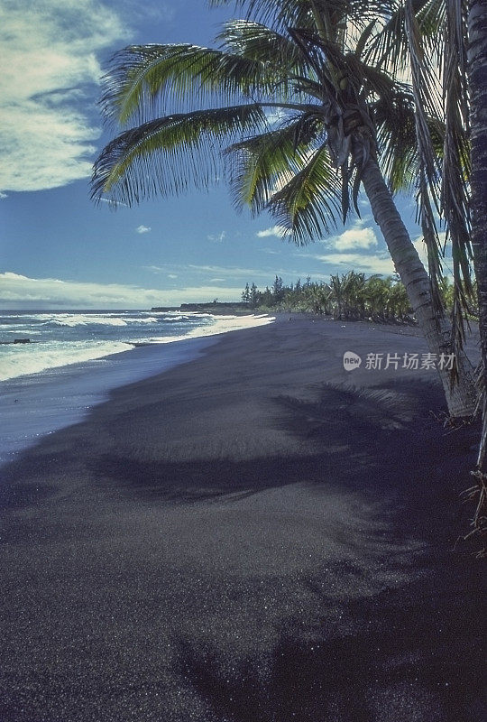 1978年，夏威夷卡拉帕纳的黑沙