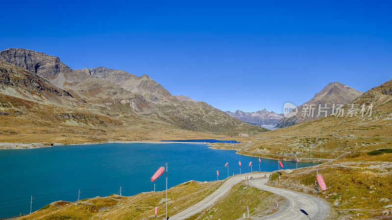 比安科湖和尼禄湖-白湖和黑湖，贝尔尼纳帕斯(Graubünden，瑞士)-(6杆)