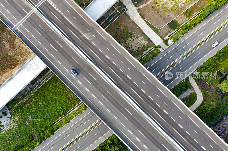 空中高速公路、森林