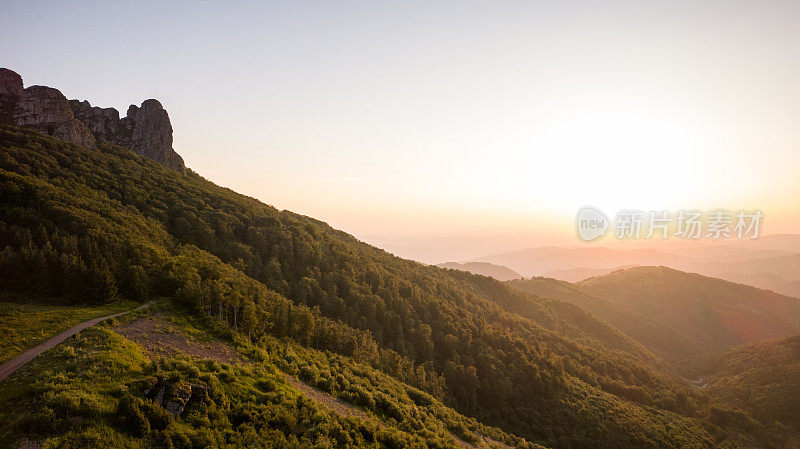 美丽的山景