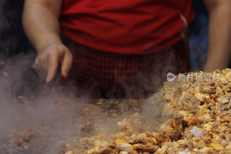 Kokorec是伊斯坦布尔的传统街头美食之一