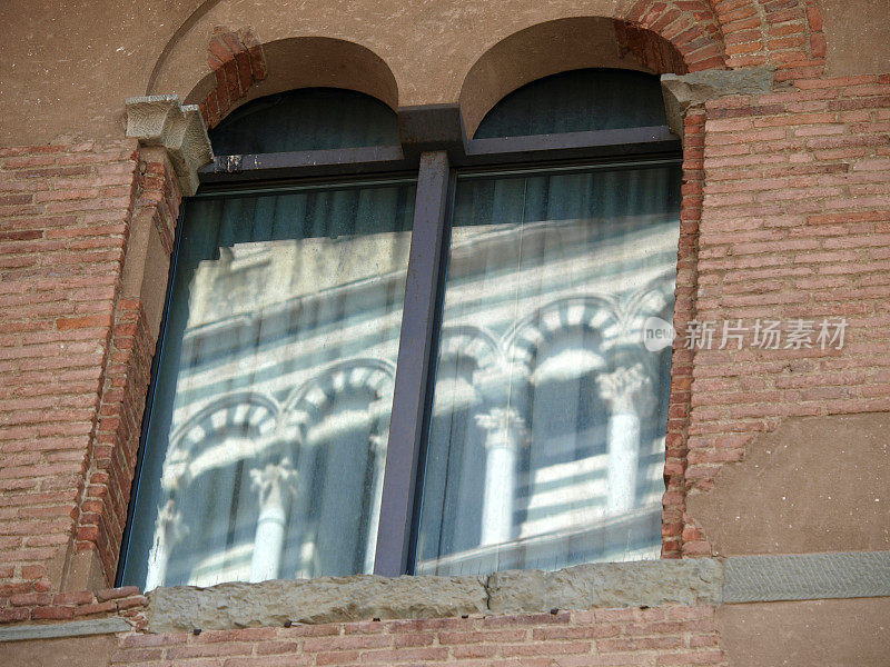 古老美丽的窗户-托斯卡纳